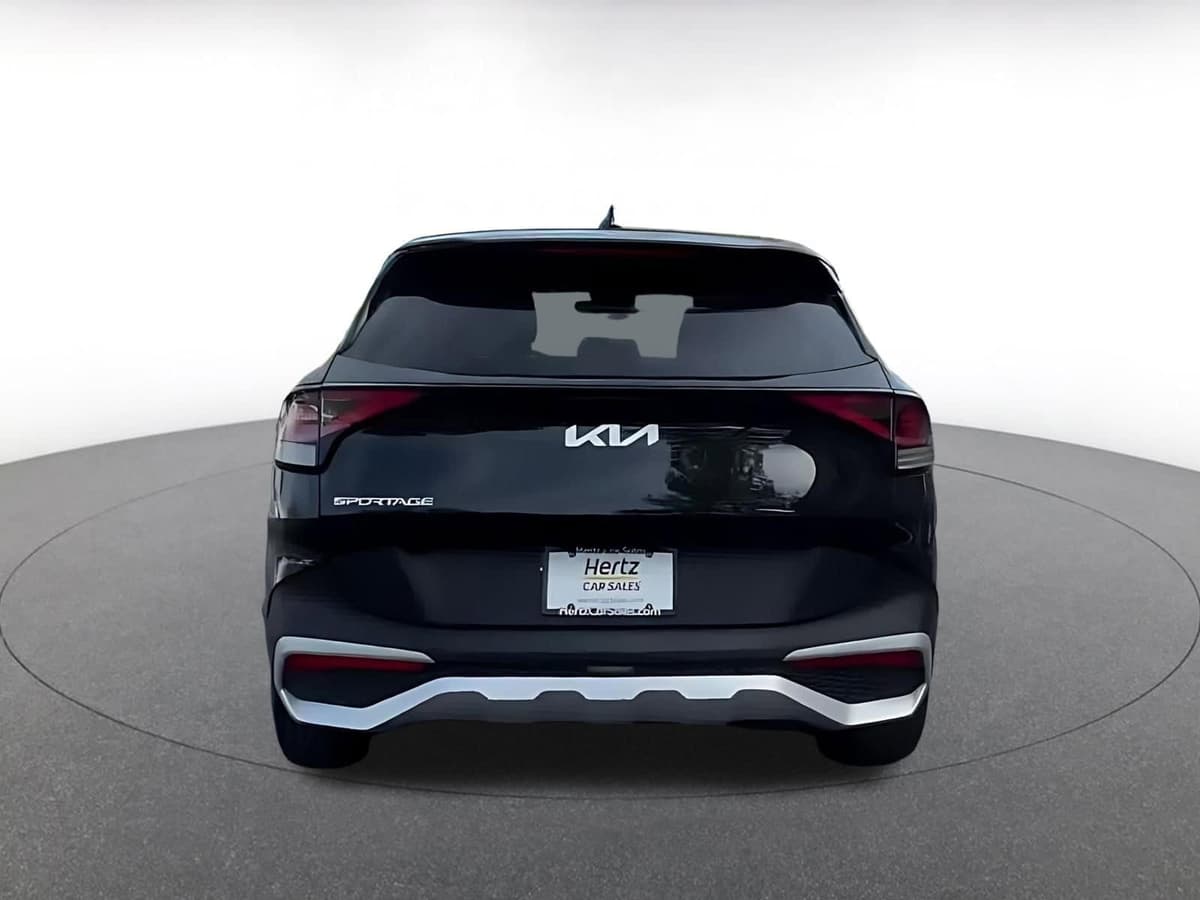 2025 Kia Sportage - Image 12
