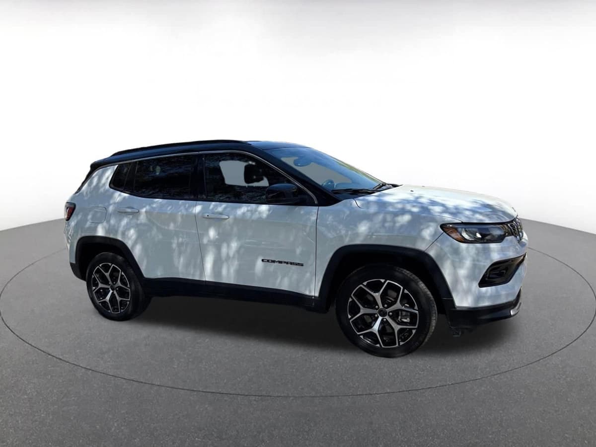 2025 Jeep Compass - Image 1