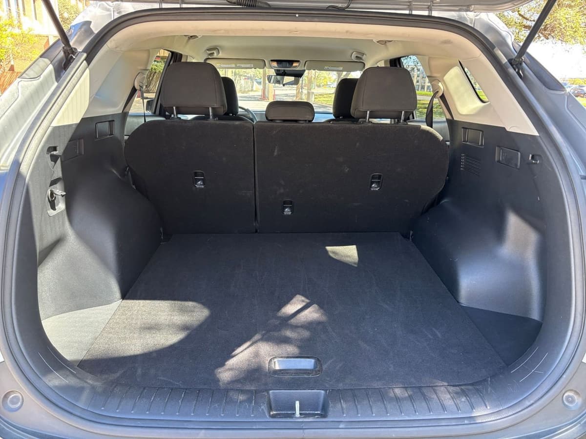 2025 Kia Sportage - Image 26