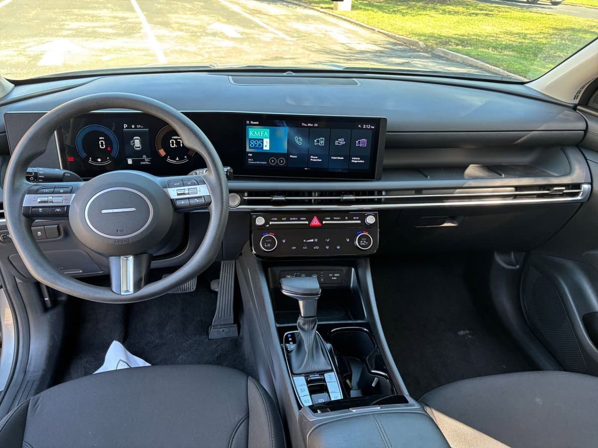 2025 Hyundai Tucson - Image 30