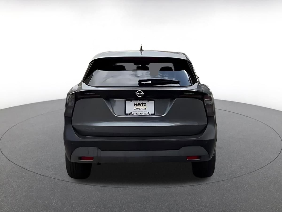 2025 Nissan Kicks - Image 12