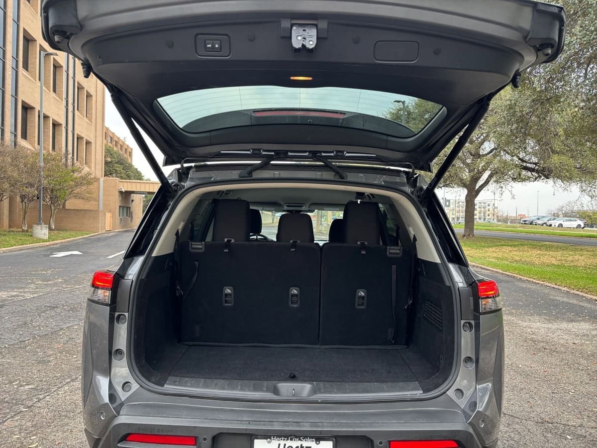 2025 Nissan Pathfinder - Image 26