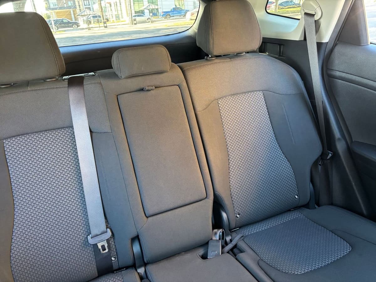 2025 Kia Sportage - Image 32