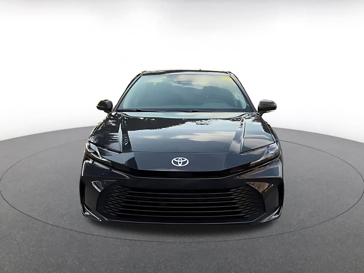 2025 Toyota Camry - Image 5