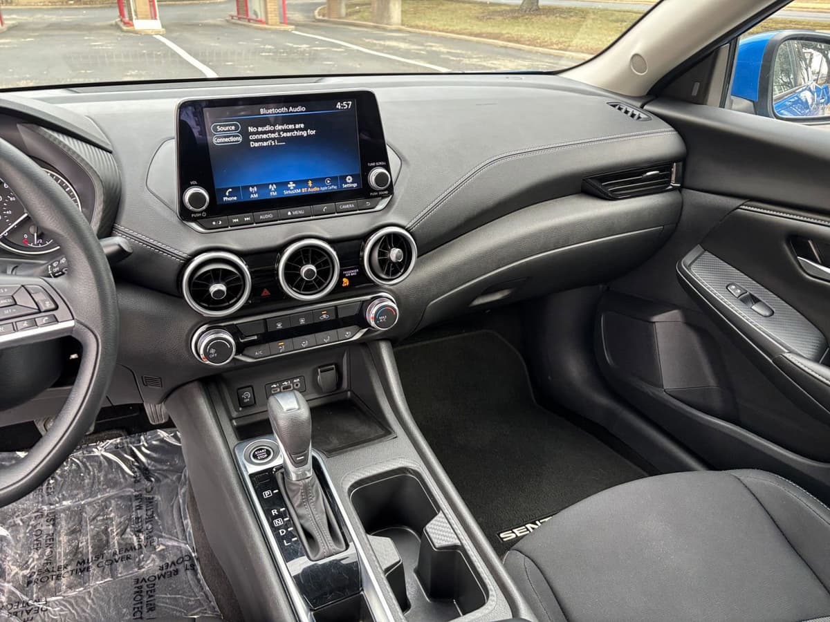 2025 Nissan Sentra - Image 30