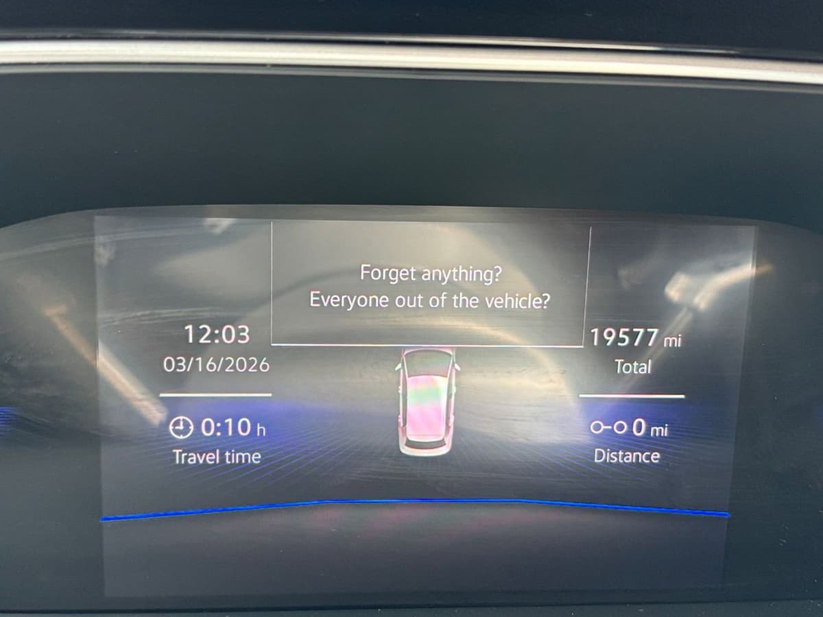 2025 Volkswagen Taos - Image 35