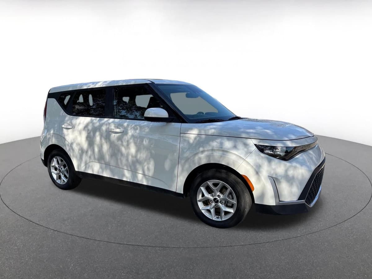 2025 Kia Soul - Image 1