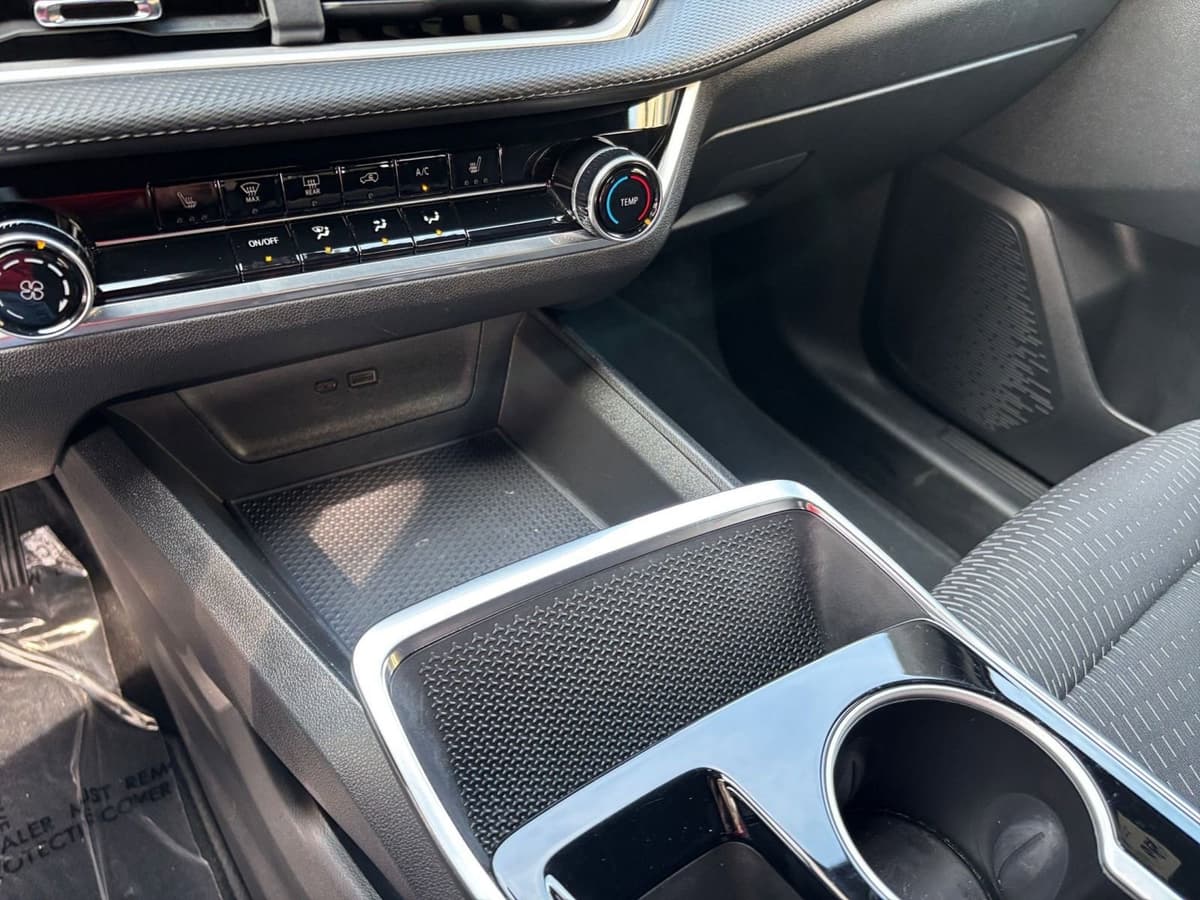 2025 Chevrolet Equinox - Image 36