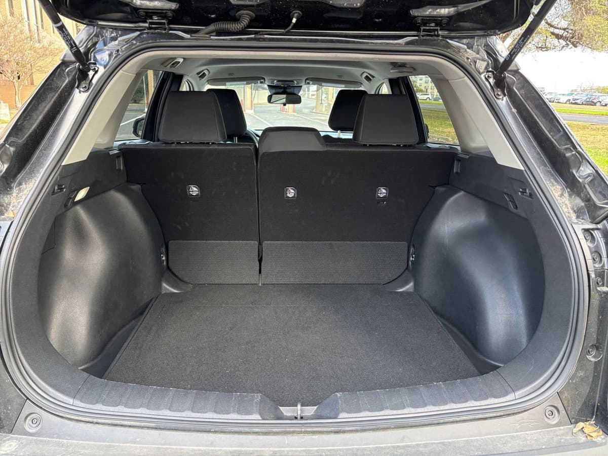 2025 Toyota Corolla Cross - Image 26