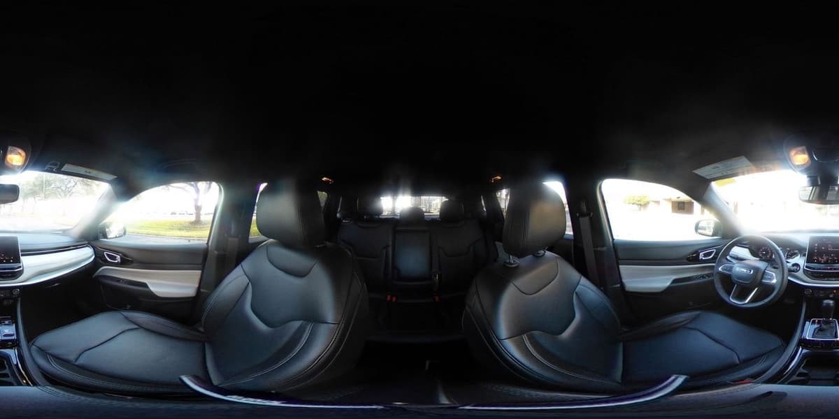 2025 Jeep Compass - Image 36