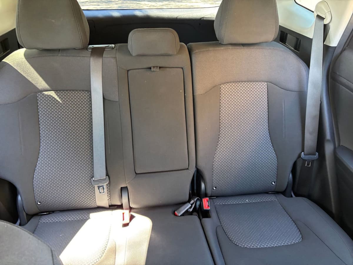 2025 Kia Sportage - Image 33