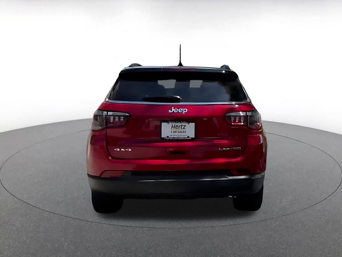 2025 Jeep Compass - Image 11