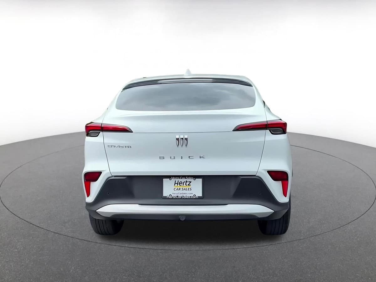 2025 Buick Envista - Image 12