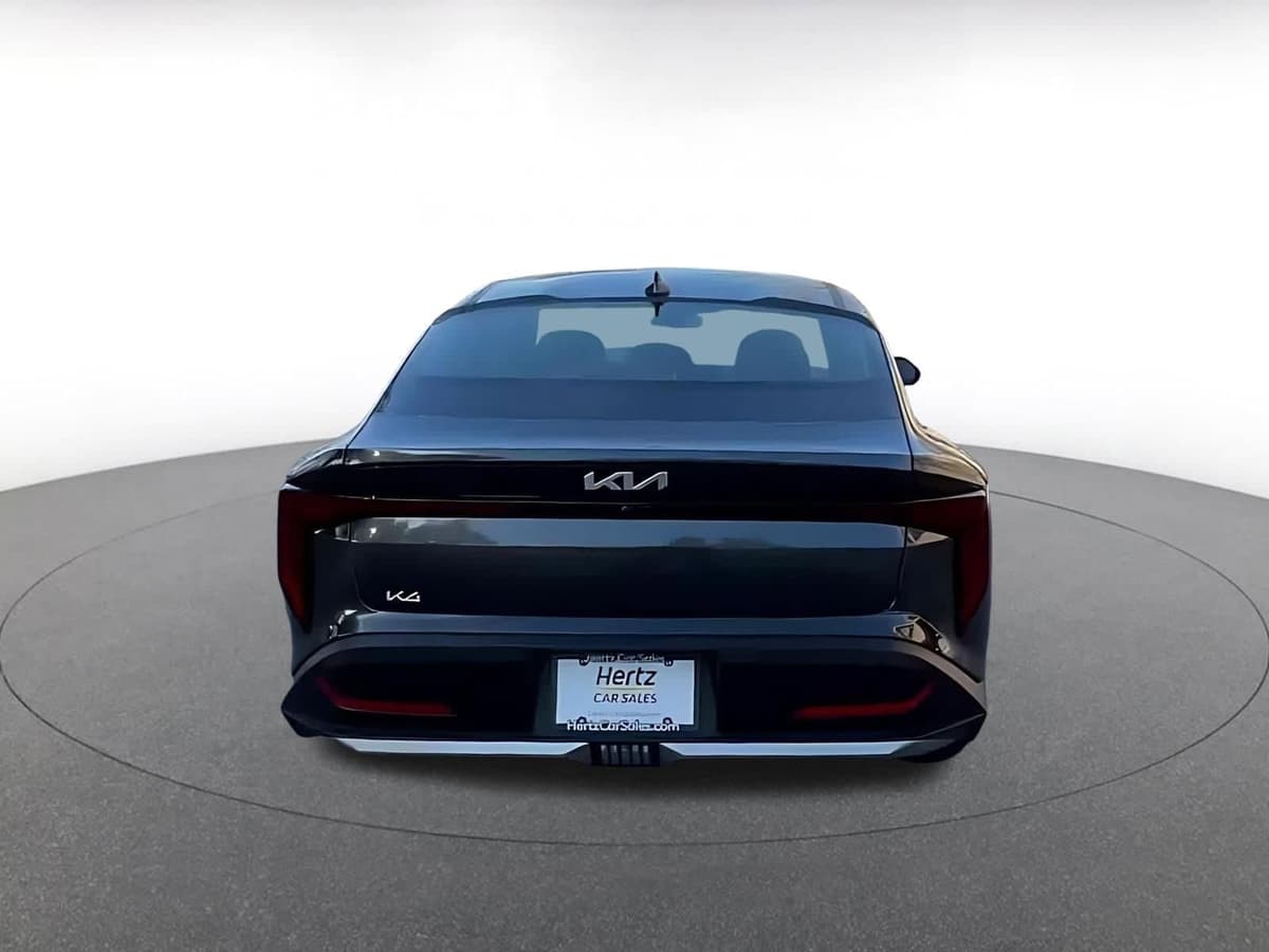 2025 Kia K4 - Image 12