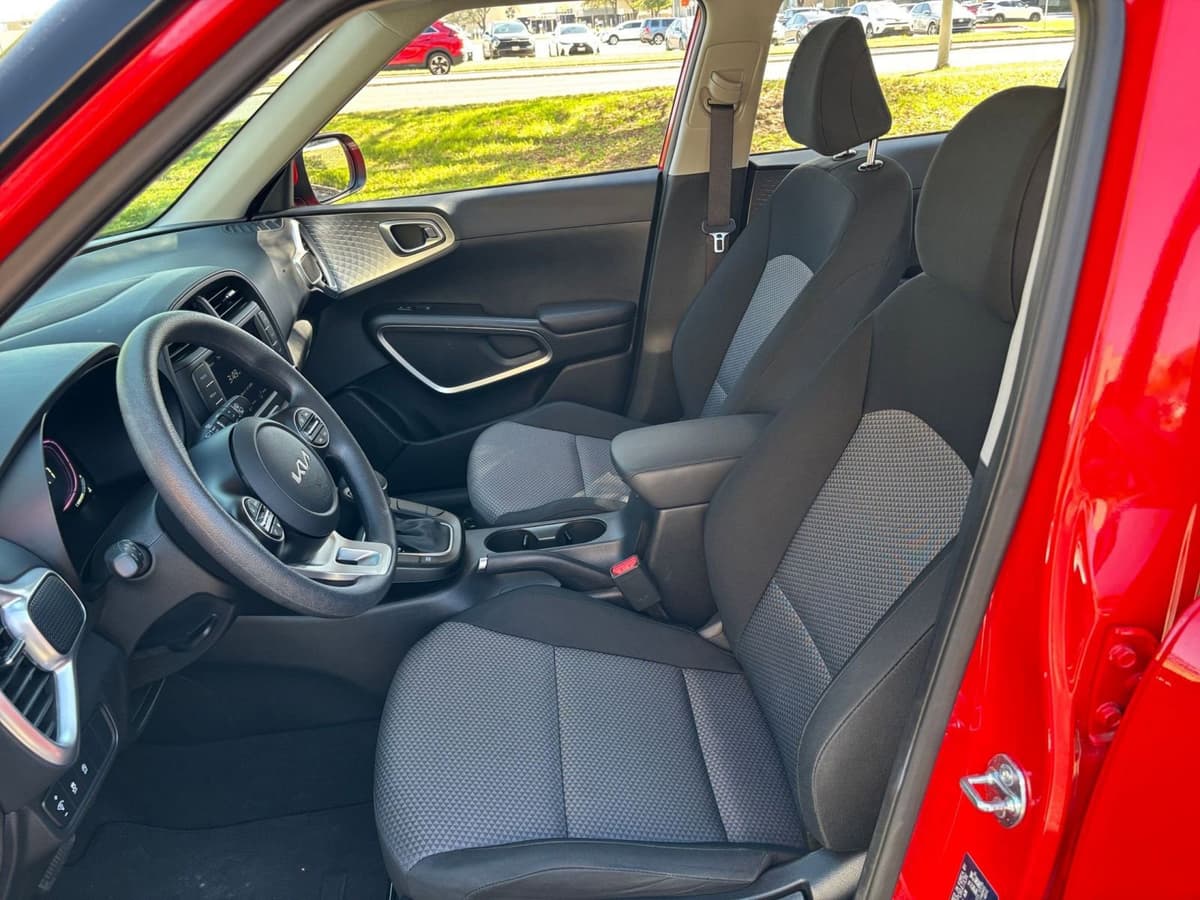 2025 Kia Soul - Image 31