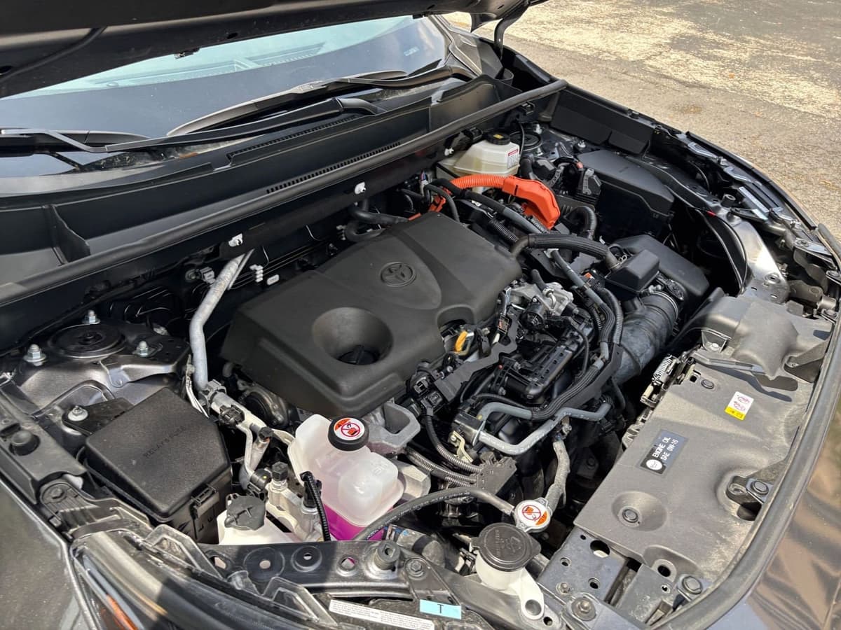 2025 Toyota RAV4 Hybrid - Image 27