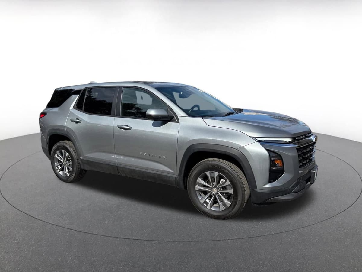 2025 Chevrolet Equinox - Image 1