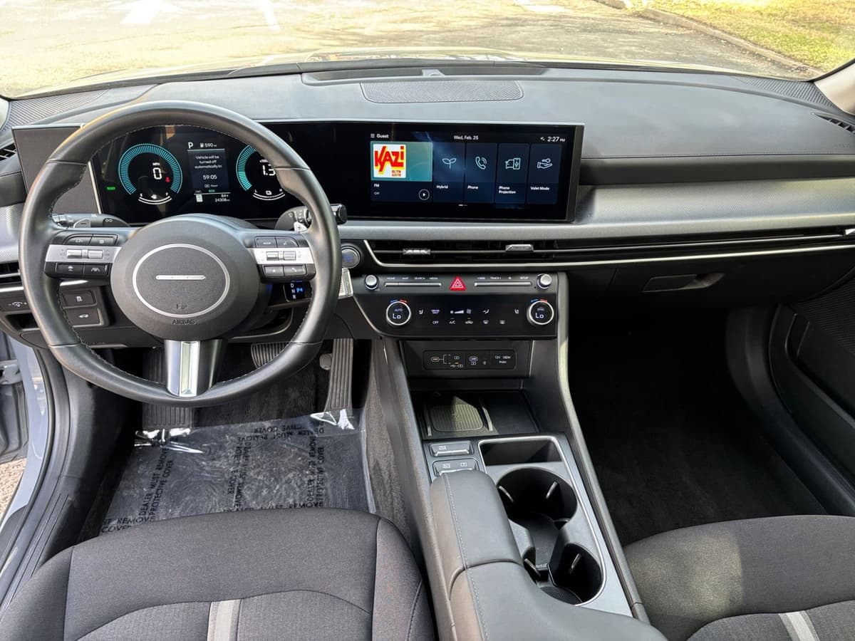 2025 Hyundai Sonata Hybrid - Image 28