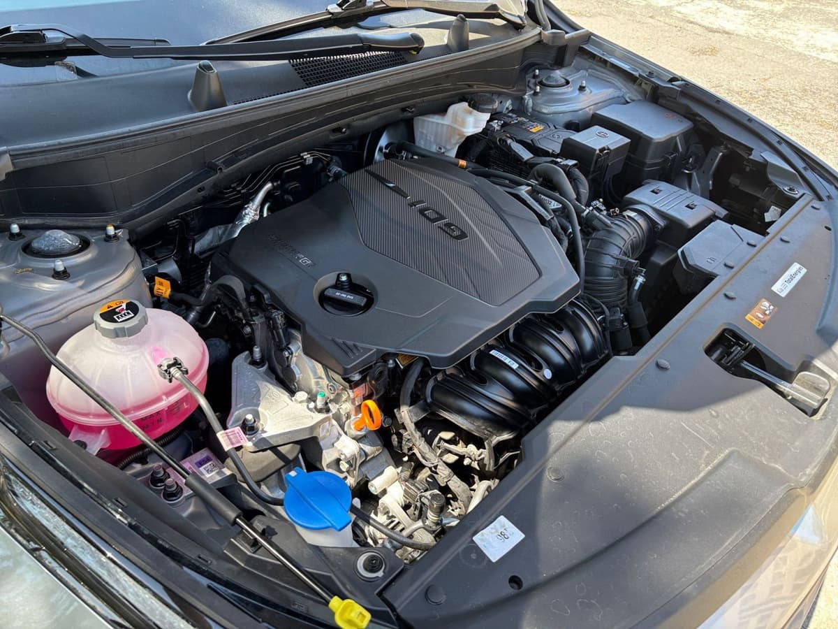 2025 Kia Sportage - Image 29