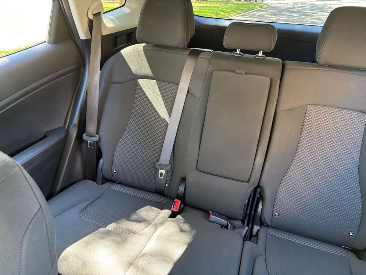 2025 Kia Sportage - Image 34