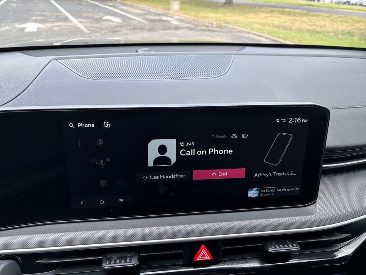 2025 Kia K5 - Image 17