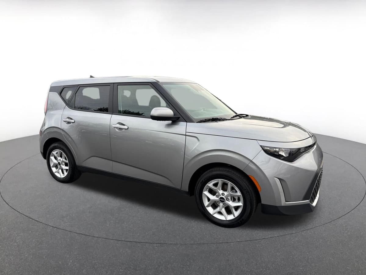 2025 Kia Soul - Image 1