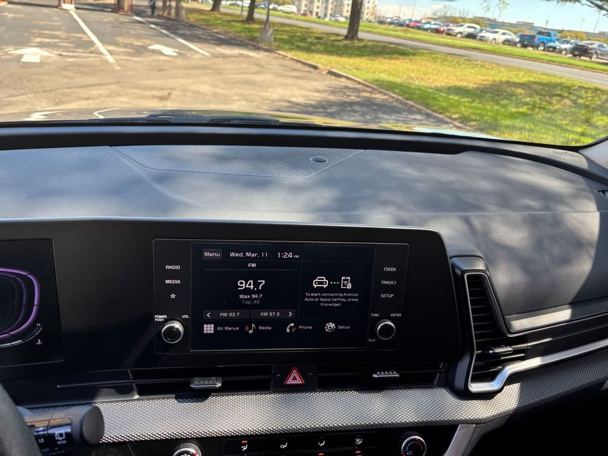 2025 Kia Sportage - Image 17