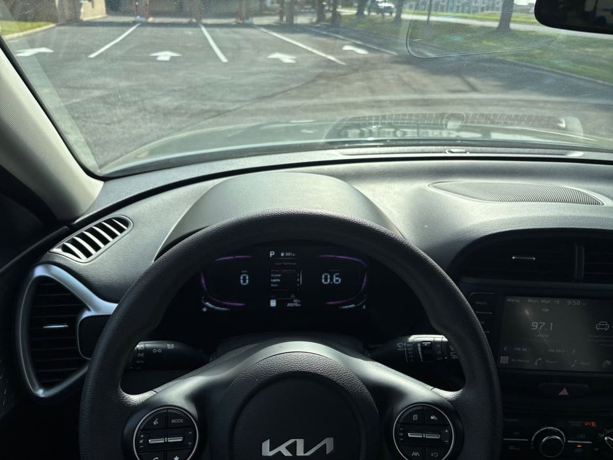 2025 Kia Soul - Image 29