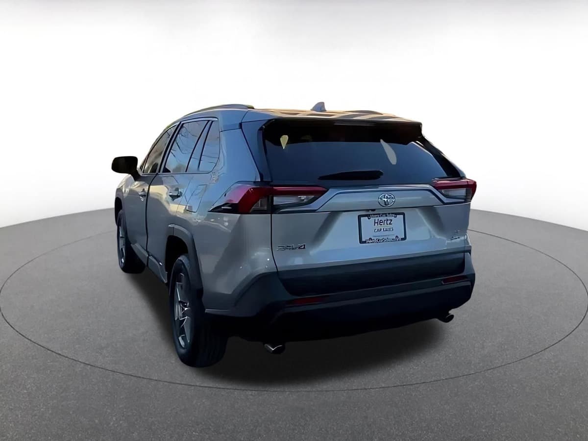 2025 Toyota RAV4 Hybrid - Image 11