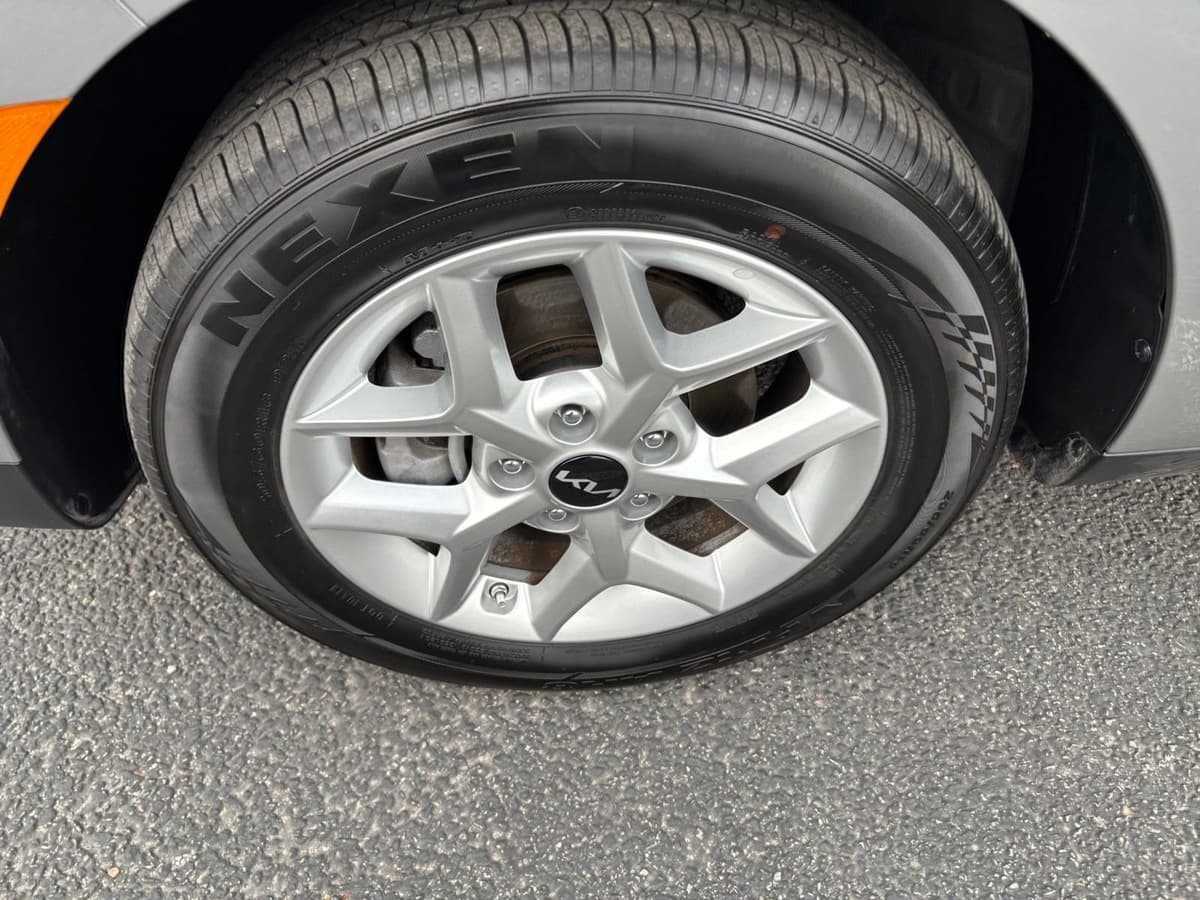 2025 Kia Soul - Image 23