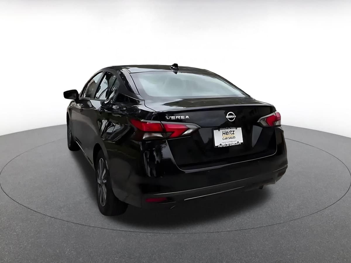 2025 Nissan Versa - Image 11