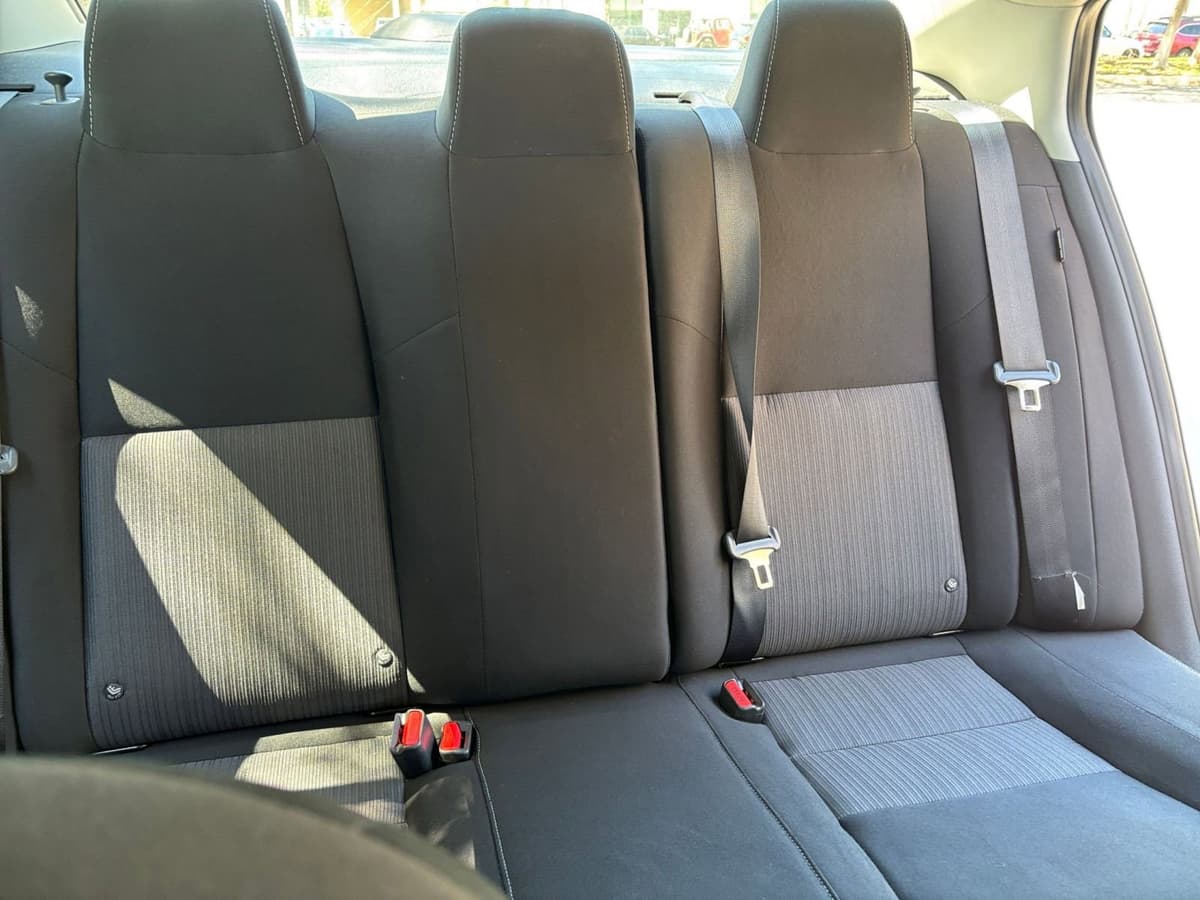 2025 Nissan Sentra - Image 32