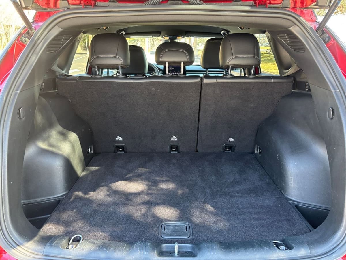 2025 Jeep Compass - Image 26