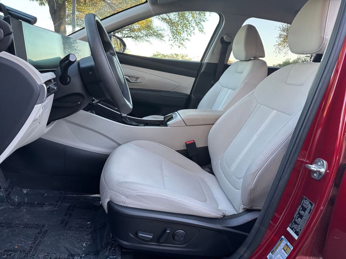 2025 Hyundai Tucson - Image 22