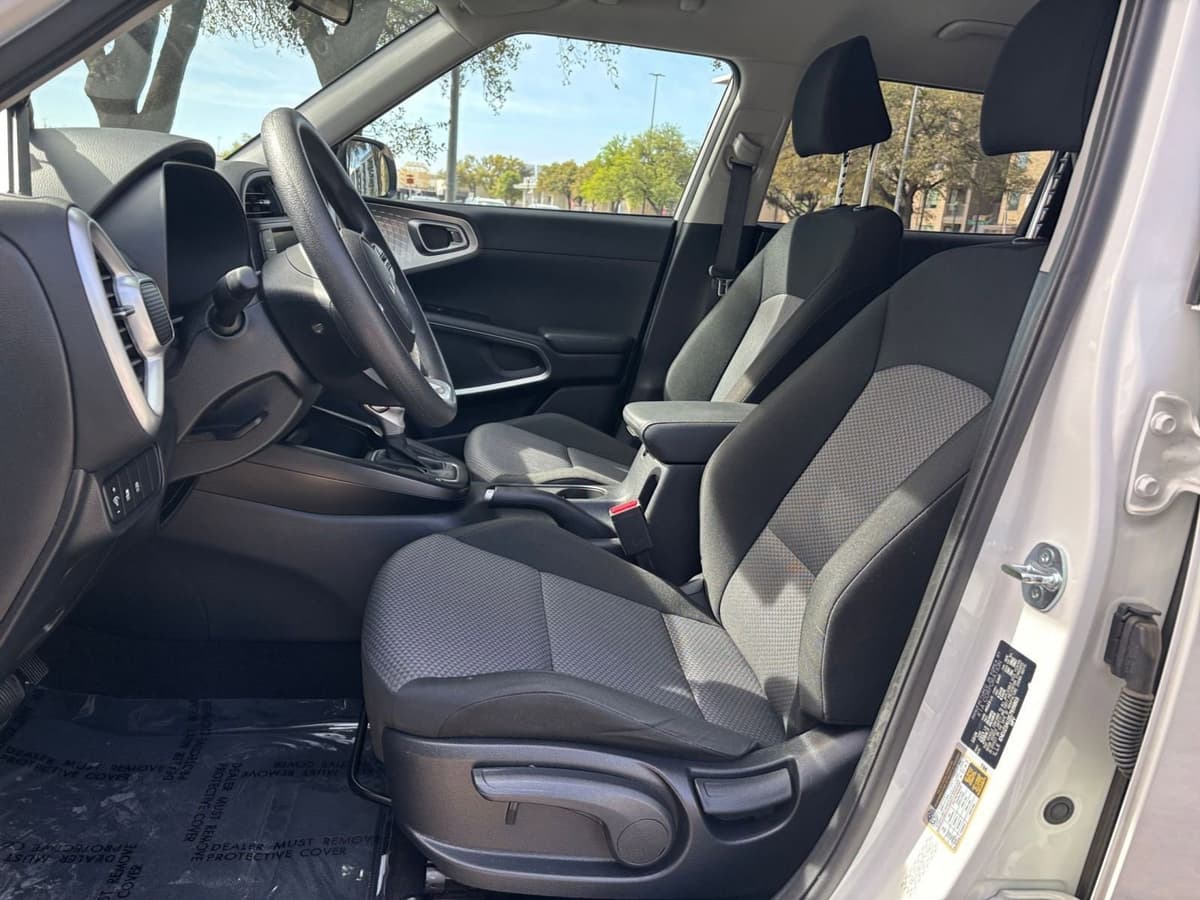 2025 Kia Soul - Image 22