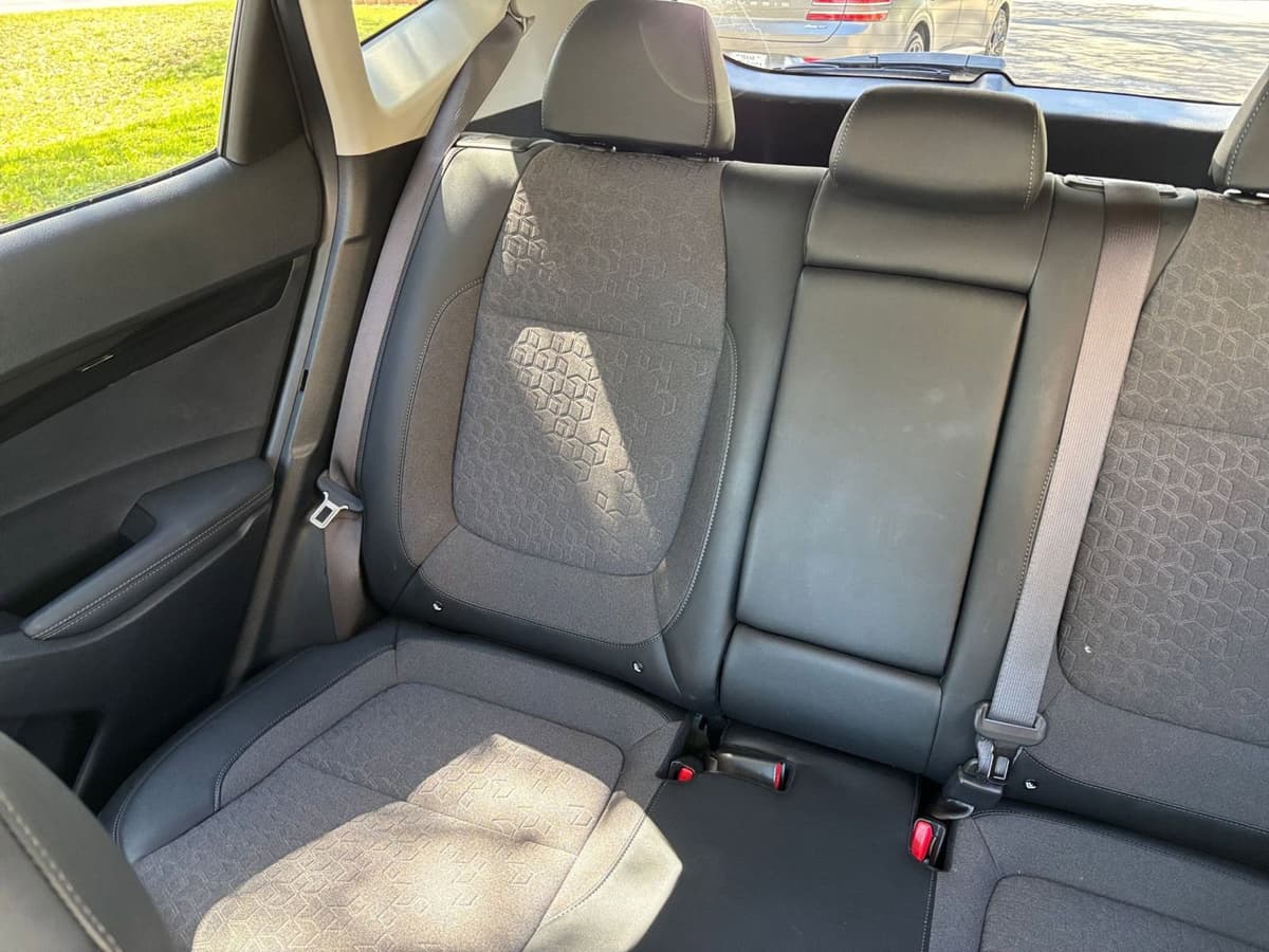 2025 Kia Seltos - Image 34