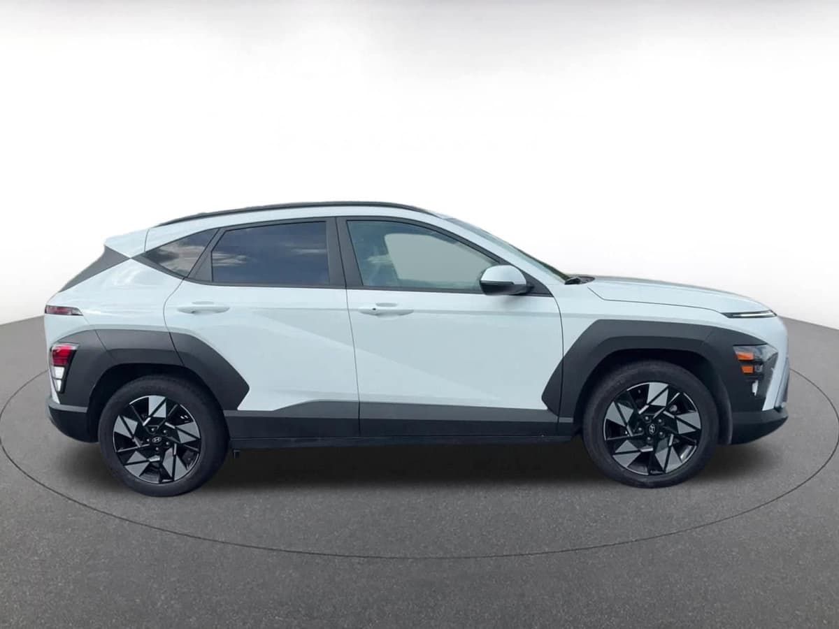 2025 Hyundai Kona - Image 12