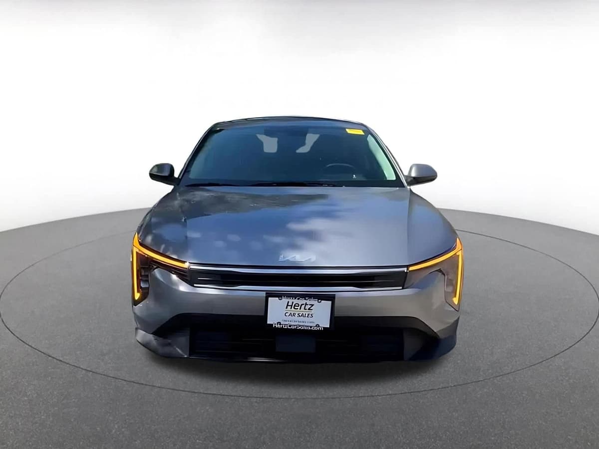 2025 Kia K4 - Image 10