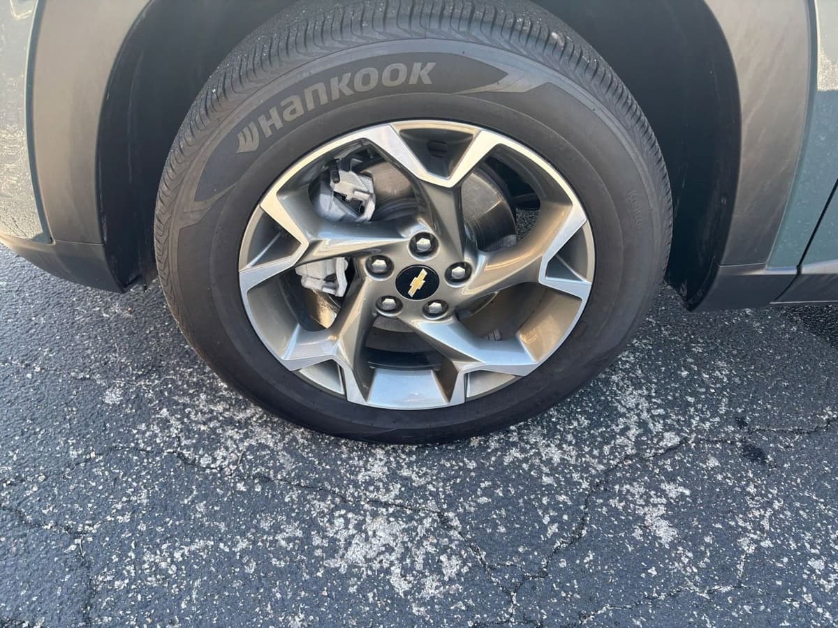 2025 Chevrolet Trax - Image 25