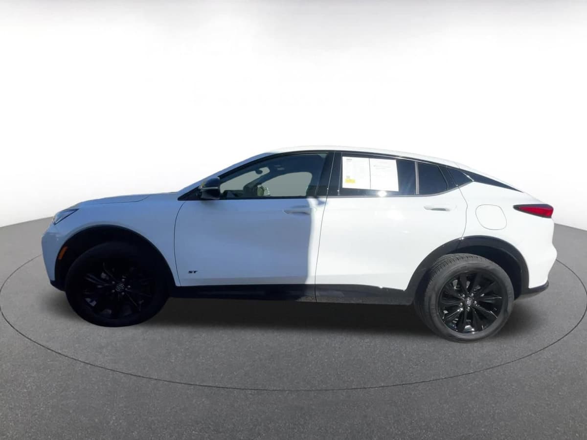 2025 Buick Envista - Image 8