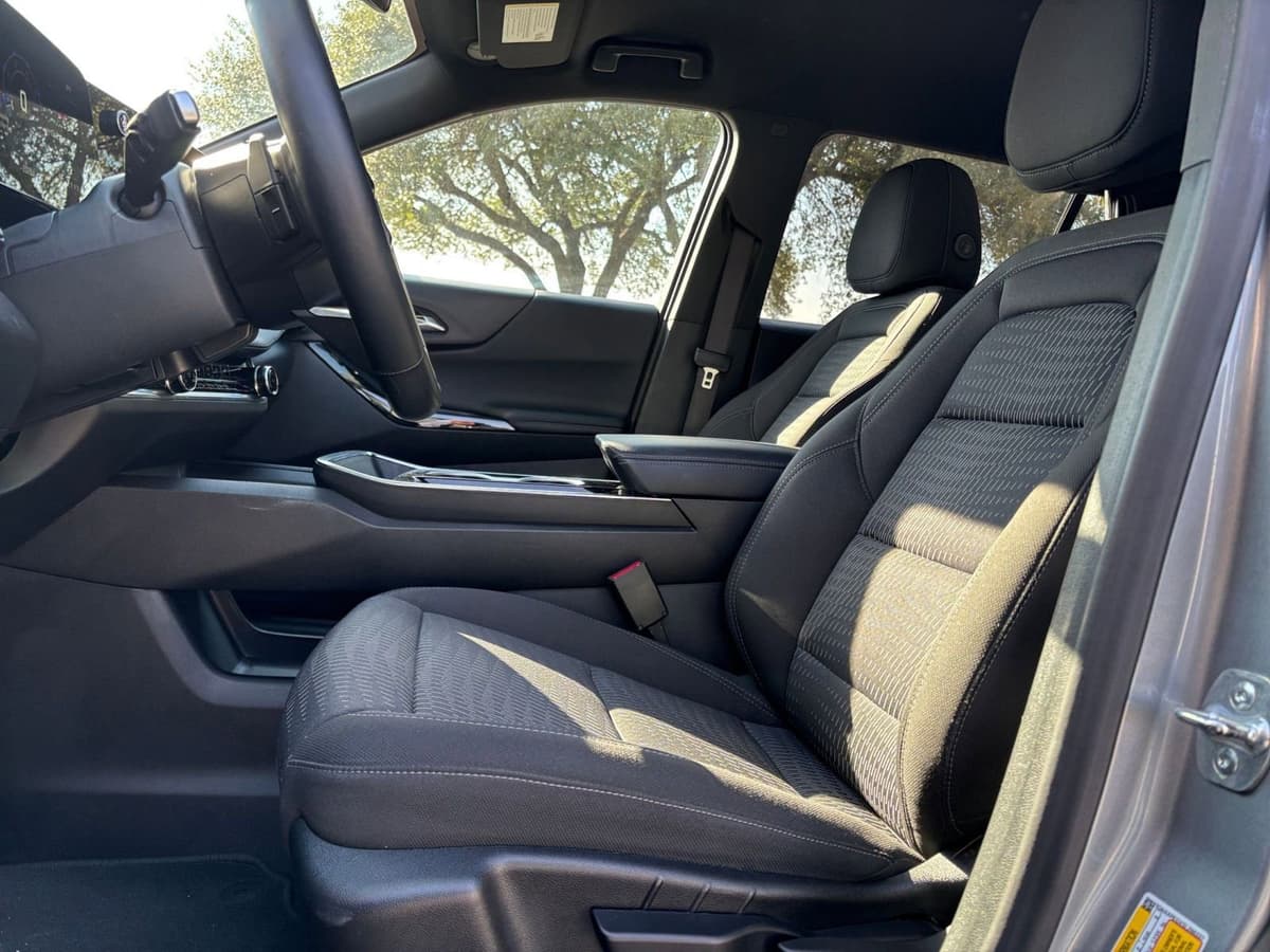 2025 Chevrolet Equinox - Image 22