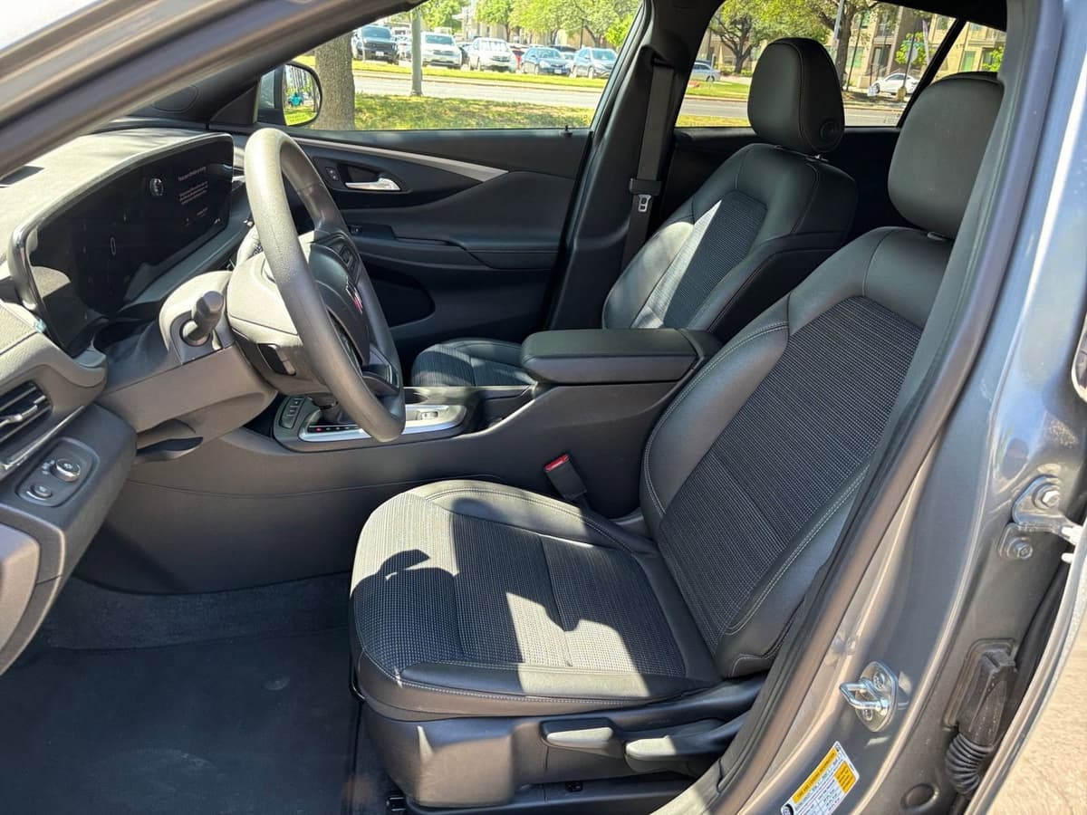 2025 Buick Envista - Image 31