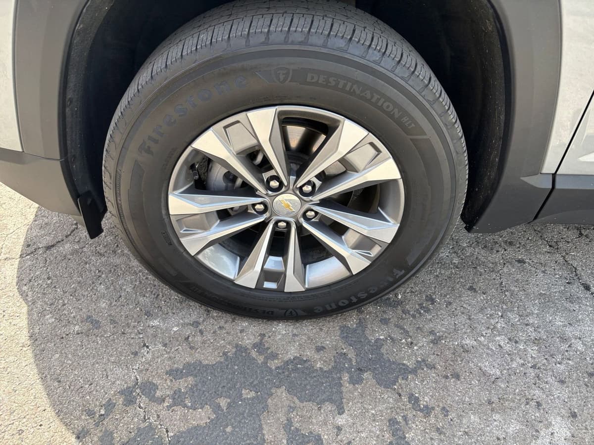 2025 Chevrolet Equinox - Image 25