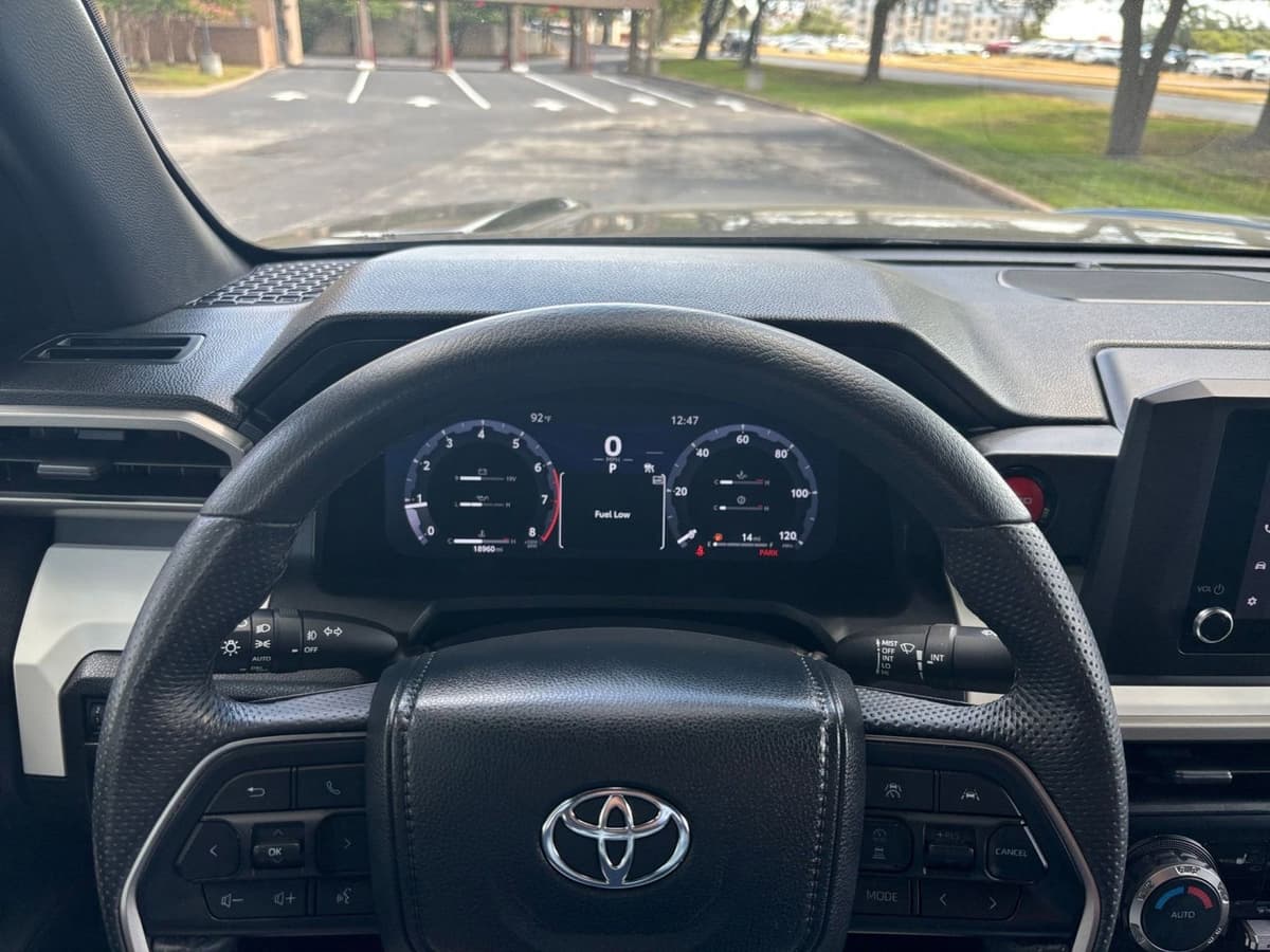 2024 Toyota Tacoma - Image 28