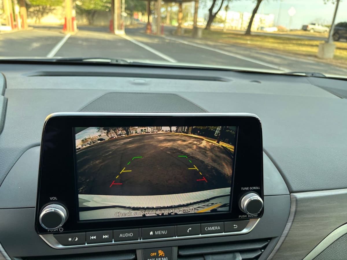 2025 Nissan Altima - Image 20