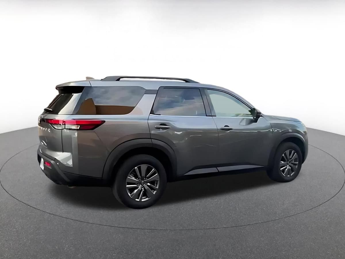 2025 Nissan Pathfinder - Image 12