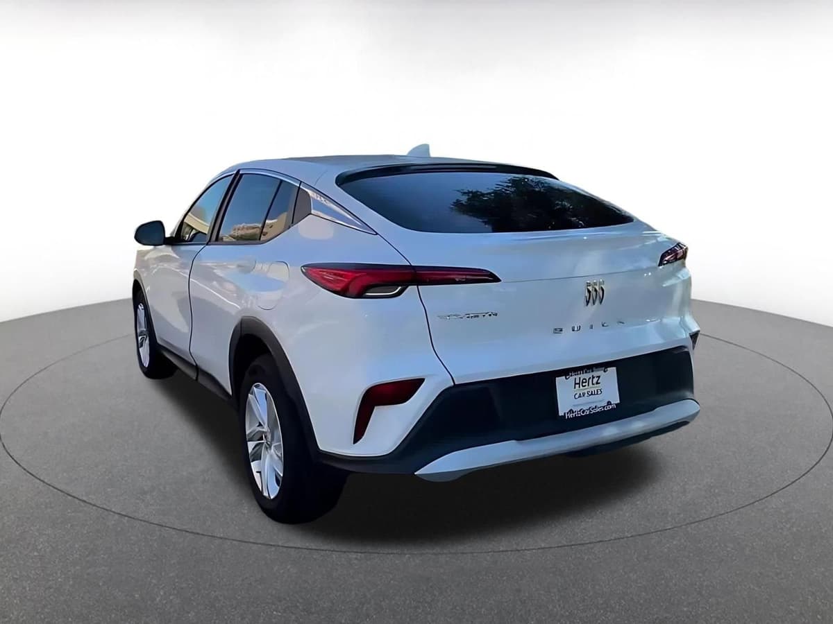 2025 Buick Envista - Image 11