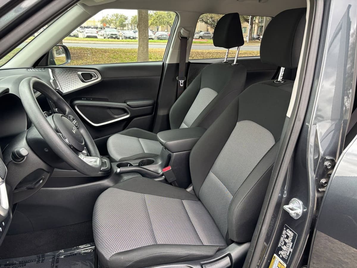 2025 Kia Soul - Image 31