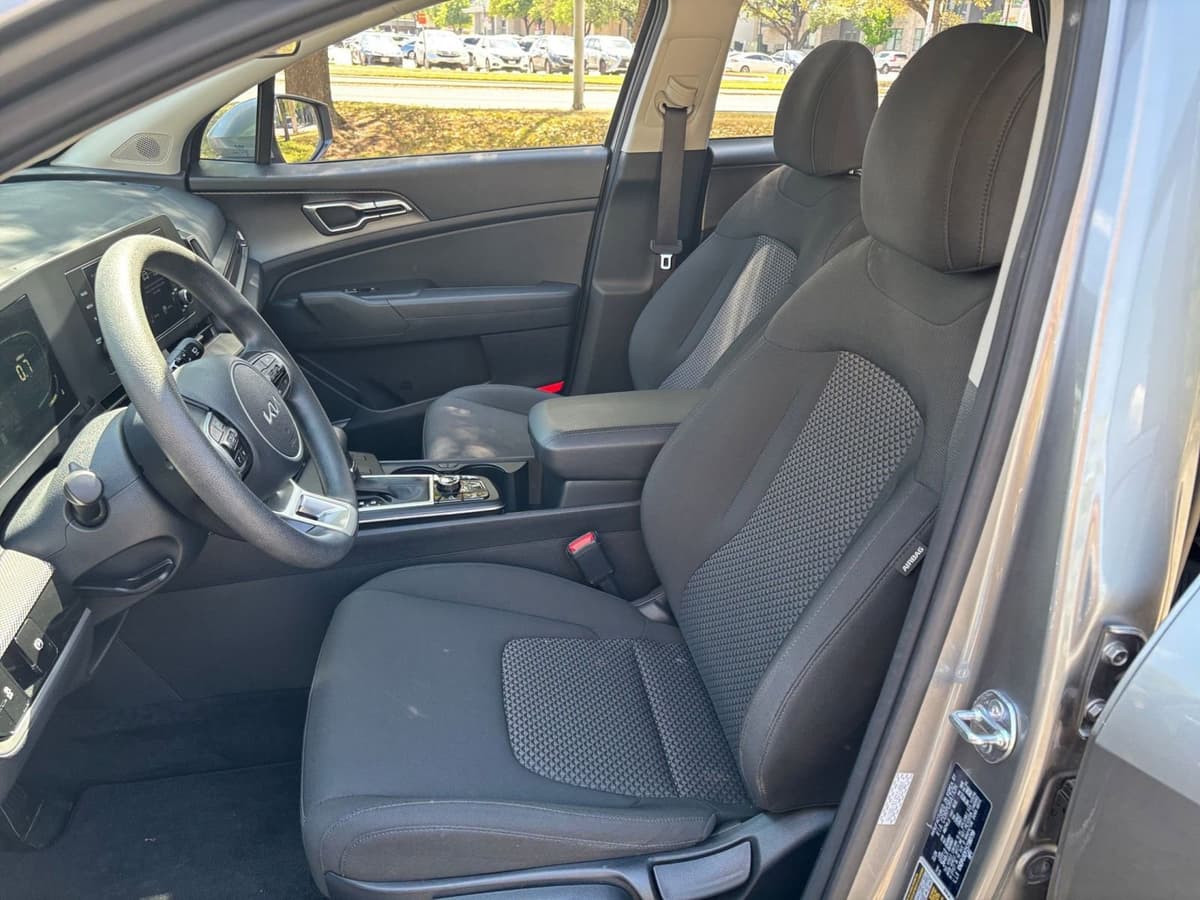 2025 Kia Sportage - Image 33