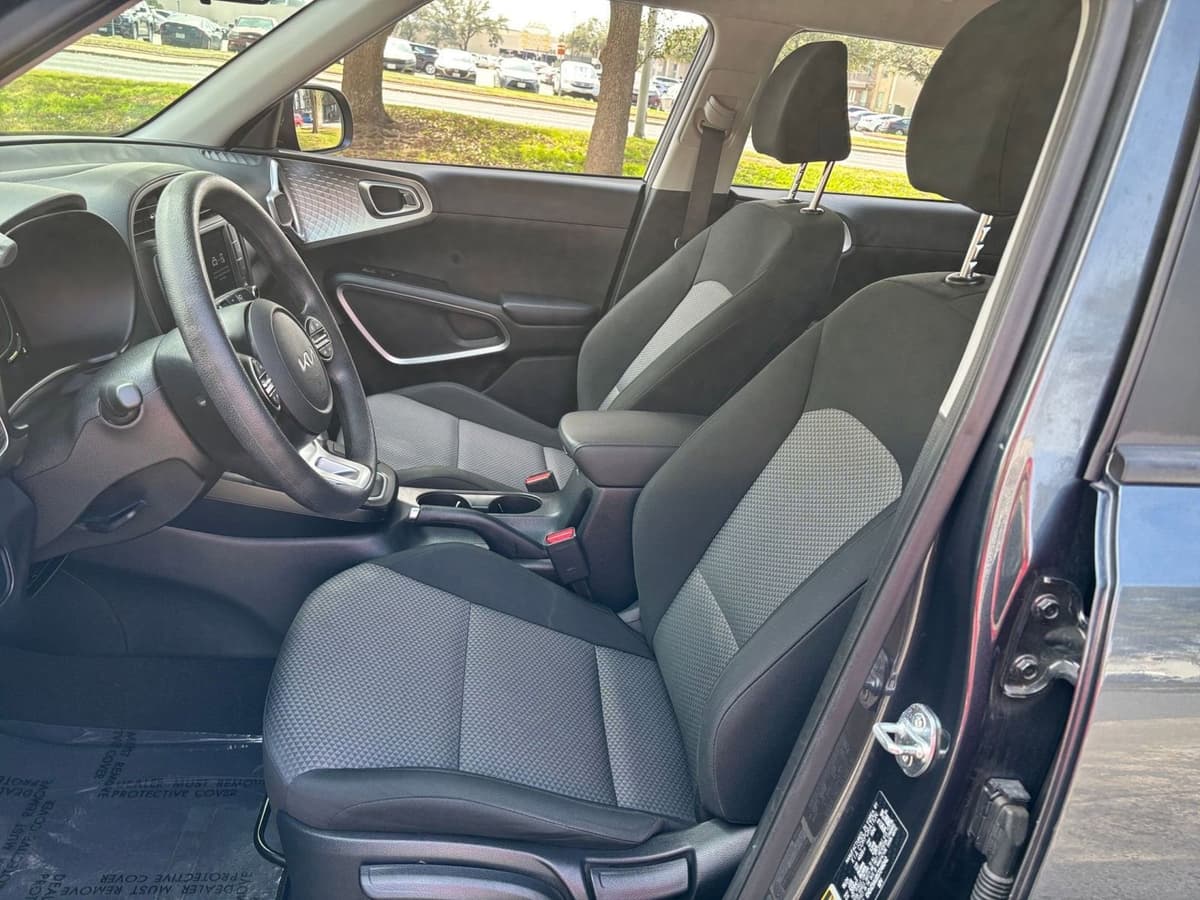 2025 Kia Soul - Image 31